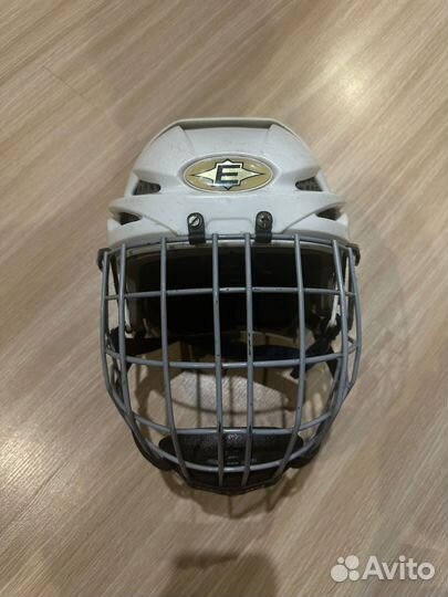 Шлем хоккейный