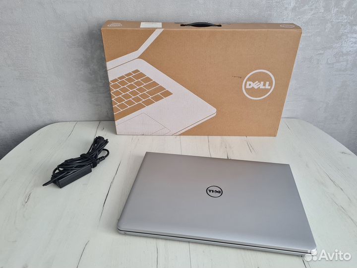 Ноутбук Dell, 17