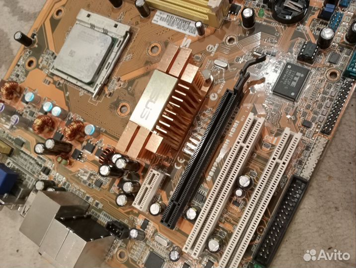 Куча материнских плат