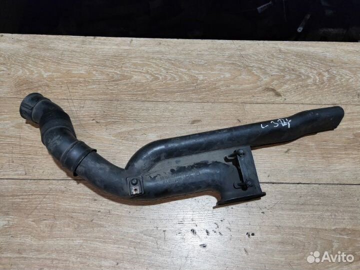 Патрубок воздушного фильтра Opel Corsa C 2003