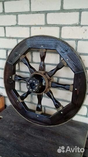 Деревянное колесо телеги