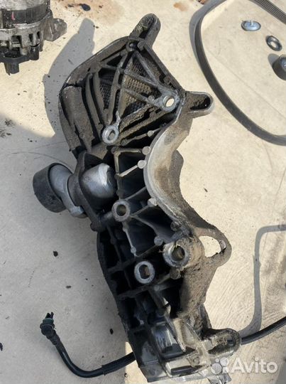 Крепление генератора ларгус