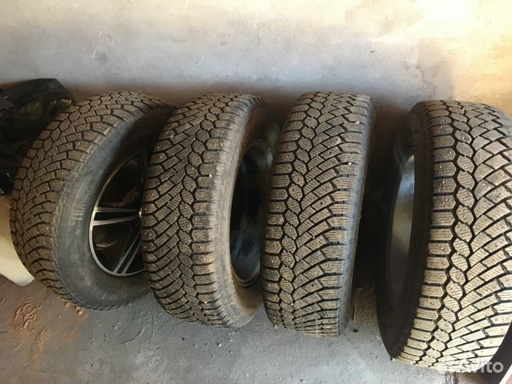 Gislaved Nord Frost 200 SUV 235/65 R17