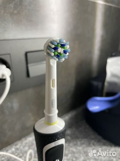 Электрическая зубная щетка braun oral b