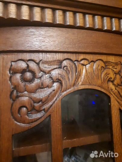 Старинный буфет