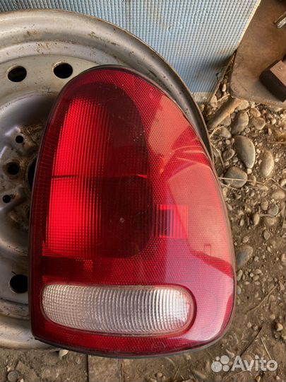 Фонарь додж караван