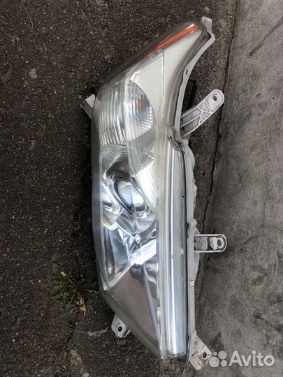 Фара Тойота Хайлендер правая