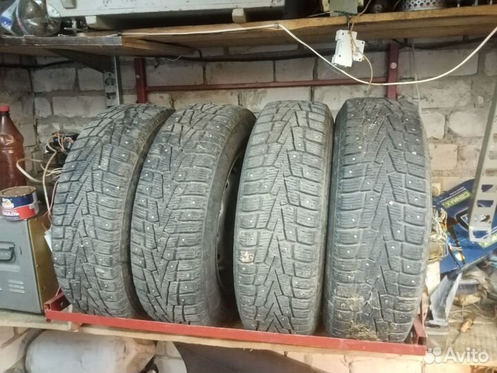 Roadstone Winguard Spike 205/70 R15