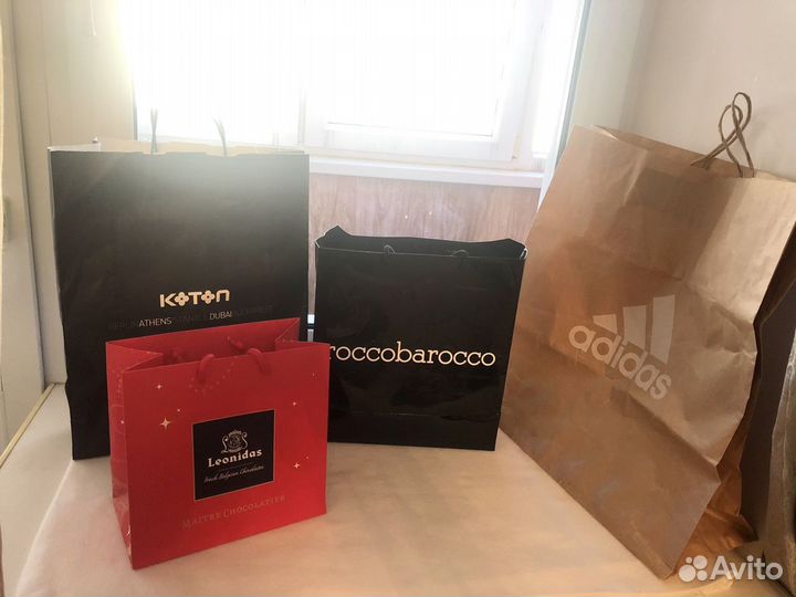 Брендовые пакеты, пыльники, коробки