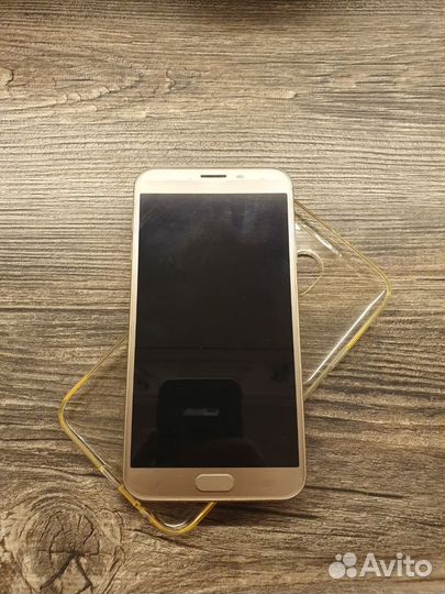 Samsung Galaxy J4 (2018), 3/32 ГБ