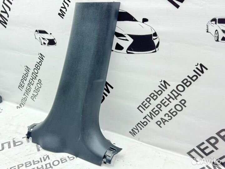 Накладка центральной стойки правая Infiniti Qx50