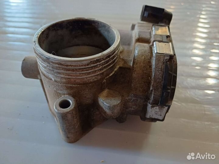 Дроссельная заслонка 21126-1148010 Bosch