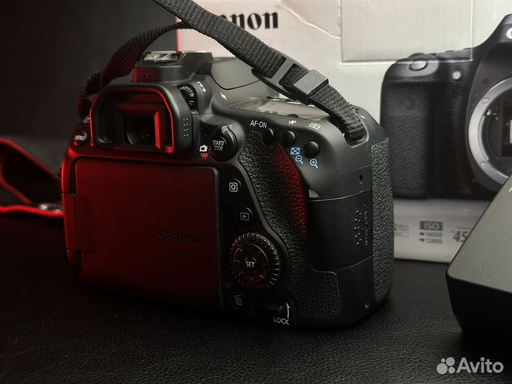 Фотоаппарат canon 80d body