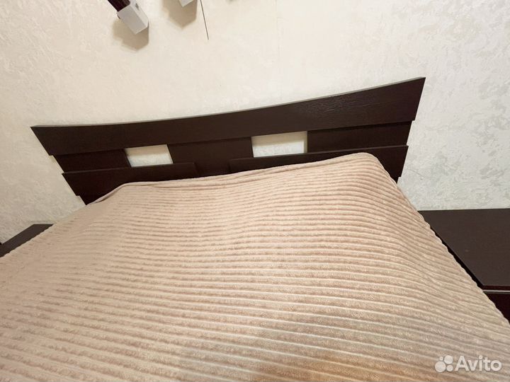 Кровать двухспальная