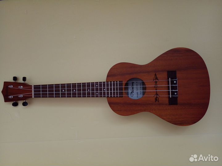 Укулеле концерт Veston KUC 100AC новая