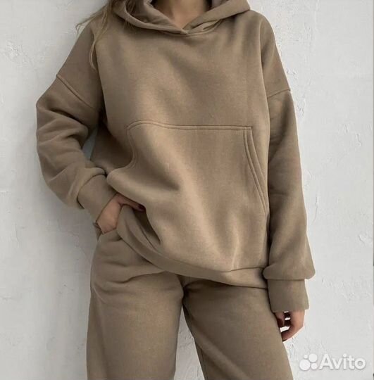 Продам спортивный костюм