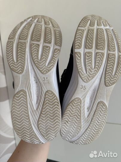 Кроссовки для девочки 35р