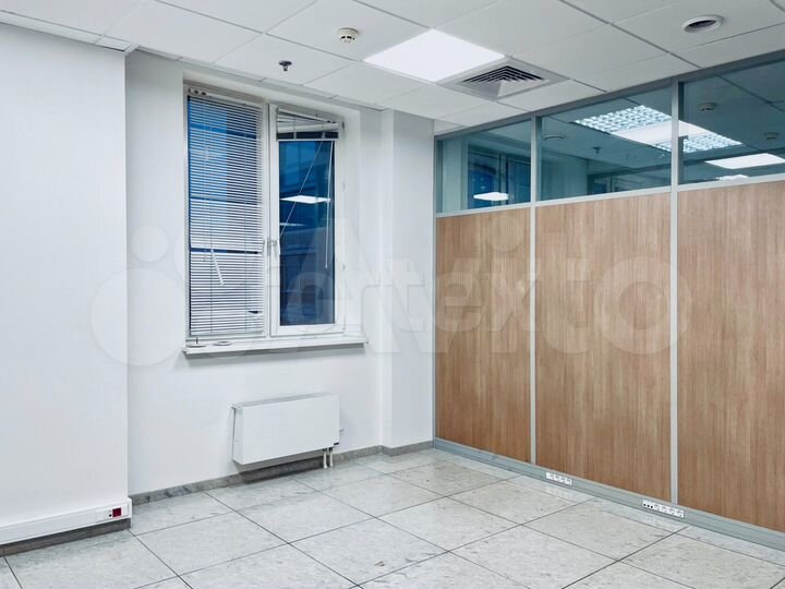 Сдам офисное помещение, 383 м²