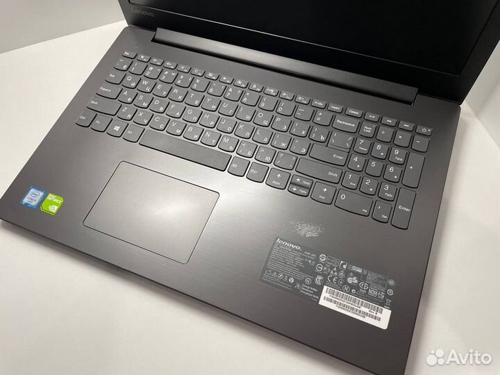 Lenovo 330-15IKB i3-7020U/geforcemx150/8Gb/SSD/HDD