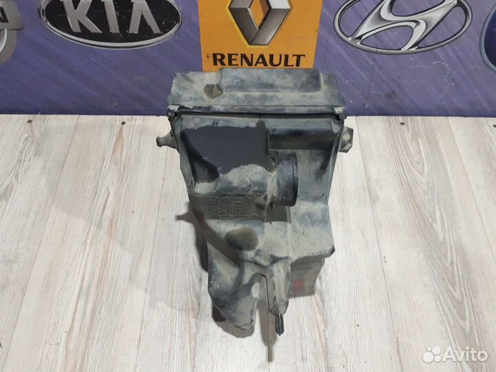 Корпус воздушного фильтра Renault scenic 2