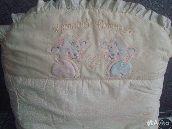 Комплект в кроватку, балдахин и борта