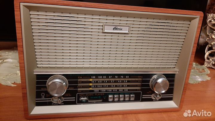 Радиоприемник Ritmix RPR-101 Wood