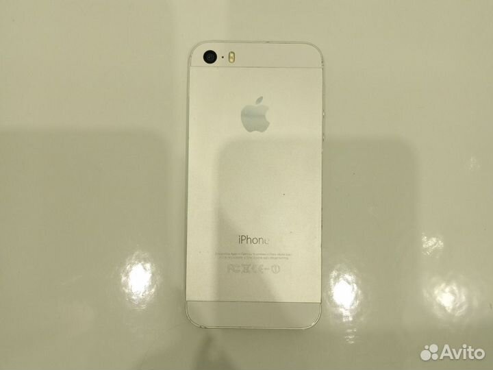 Телефон iPhone 5s
