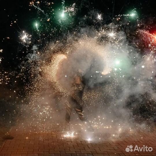 Фаер (огненное) шоу на свадьбу,выпускной,юбилей