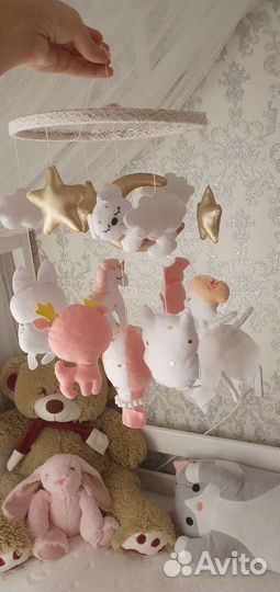 Мобиль ручной работы из фетра