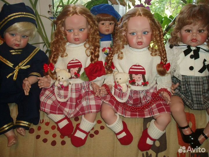 Виниловые куклы Файзах Спанос