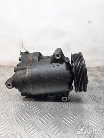 Компрессор кондиционера Opel Astra 1.6 A16XER 2011
