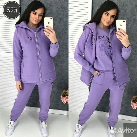 Женский спортивный костюм