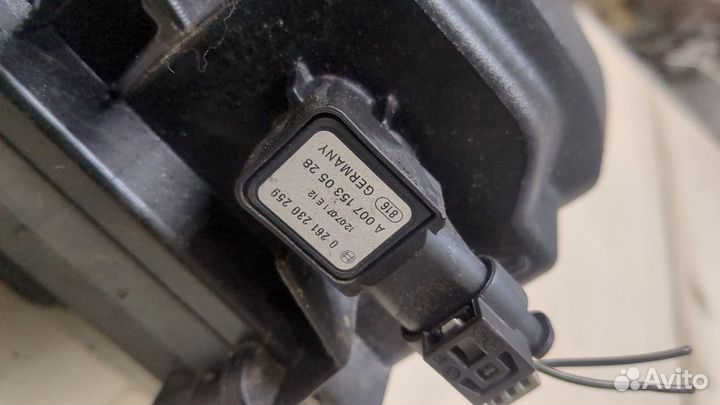 Корпус воздушного фильтра Mercedes CLS C218, 2013