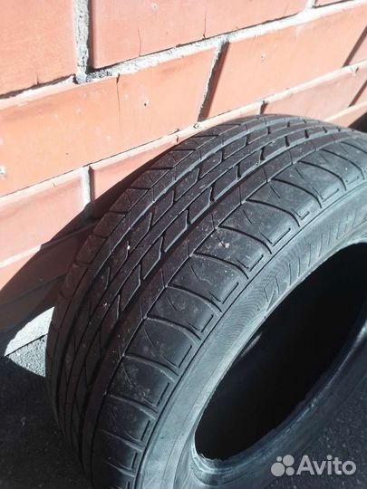 Bridgestone B60 215/60 R16