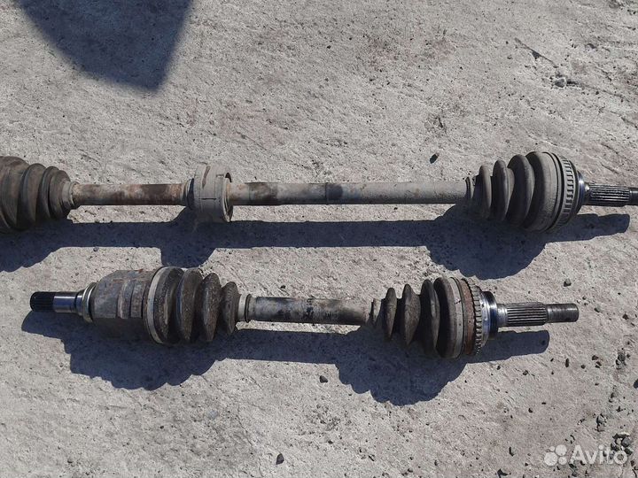 Привод левый Corolla Sprinter 110 5a