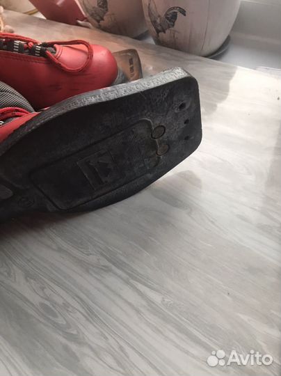 Лыжные ботинки