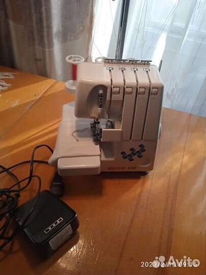 Оверлок для швейной машины