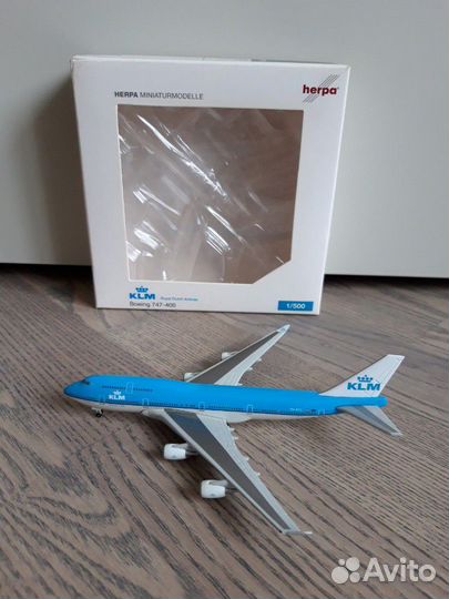 Самолёт Herpa 1:500 Боинг 747