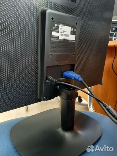 Монитор LG 21.5