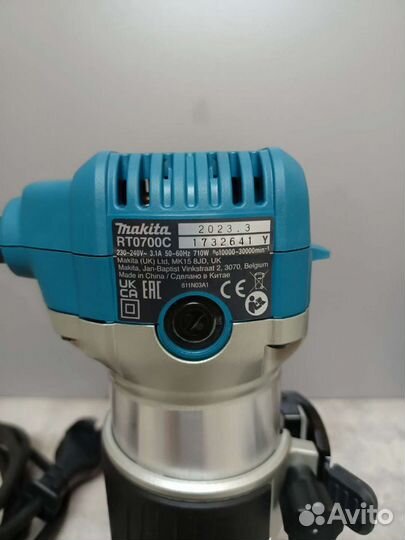 Новый Фрезер Makita RT0700CX2