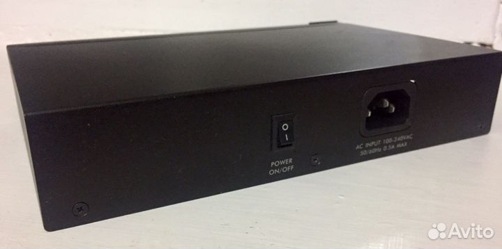 Коммутатор (switch) zyxel ES 1100-16
