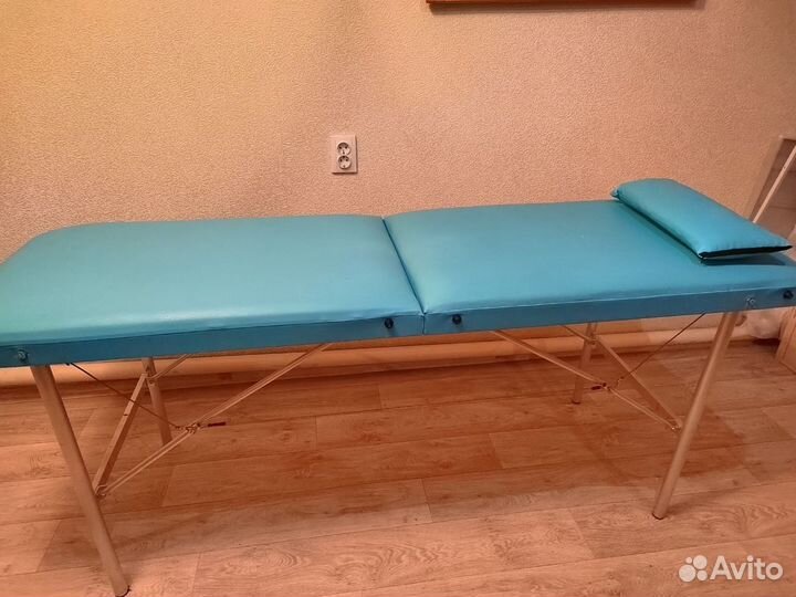 Массажная кушетка косметический стол