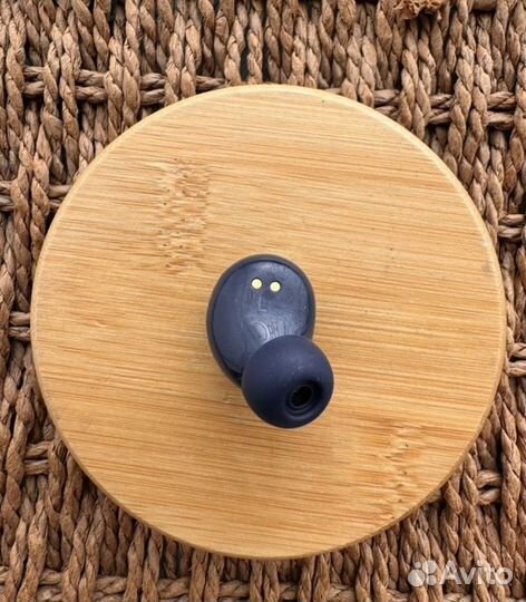 Левый наушник anker space a40