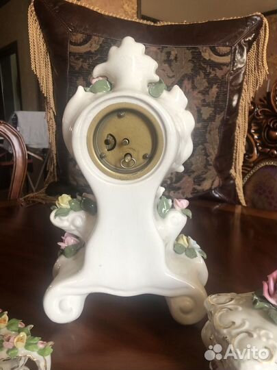 Старинные фарфоровые часы