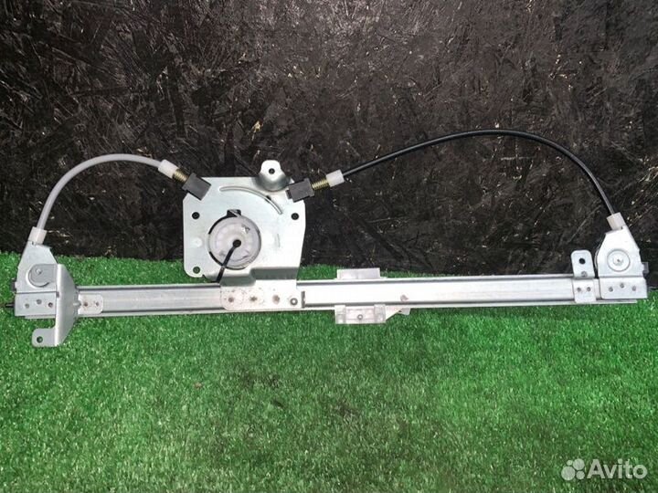 Стеклоподъемник задний правый Mercedes-Benz