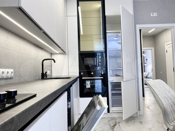 2-к. квартира, 65 м², 12/13 эт.