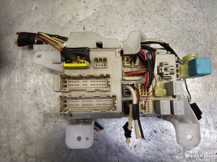 Блок предохранителей Toyota Corolla E12 1.6 3zzfe