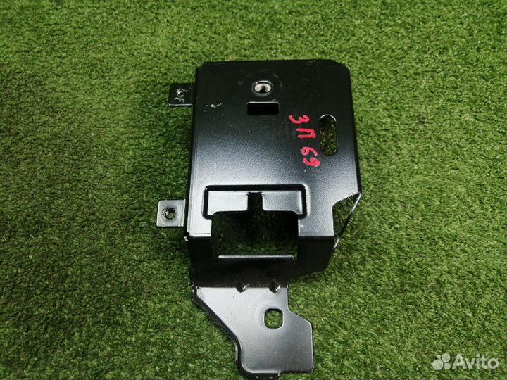 Кронштейн задний правый Mercedes Glk