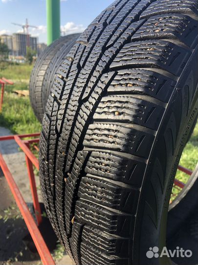 Nokian Tyres Hakkapeliitta R 215/55 R17 98R