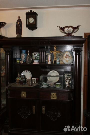 Иконы,картины и старое радио